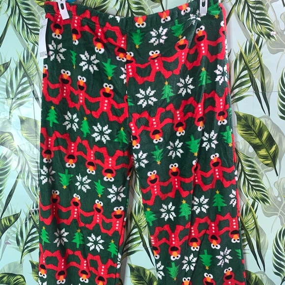 Brand new women’s size large Elmo fleece pajama pants. - Picture 4 of 7